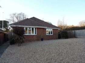 2 bedroom Detached f...